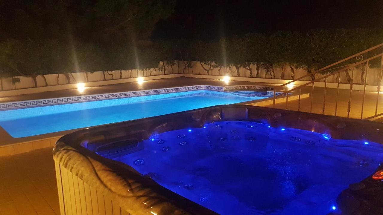 Sunset Villa By Laranjal Rentals أولوز داغوا المظهر الخارجي الصورة
